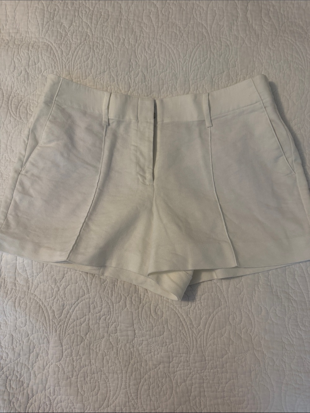 White Women’s Tailored Linen Shorts